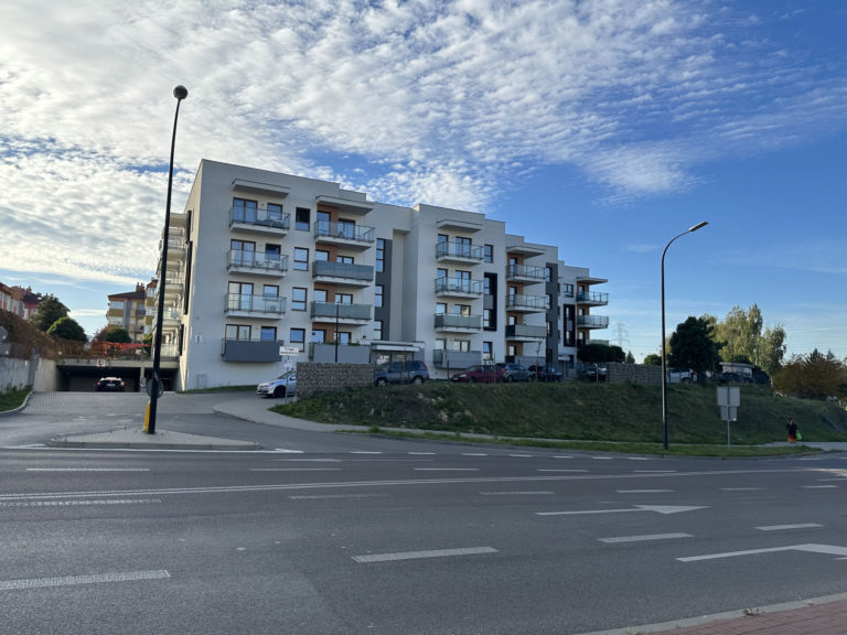 nowe mieszkania chełm deweloper - Budynek przy ul. Jantarowej 1 w Lublinie